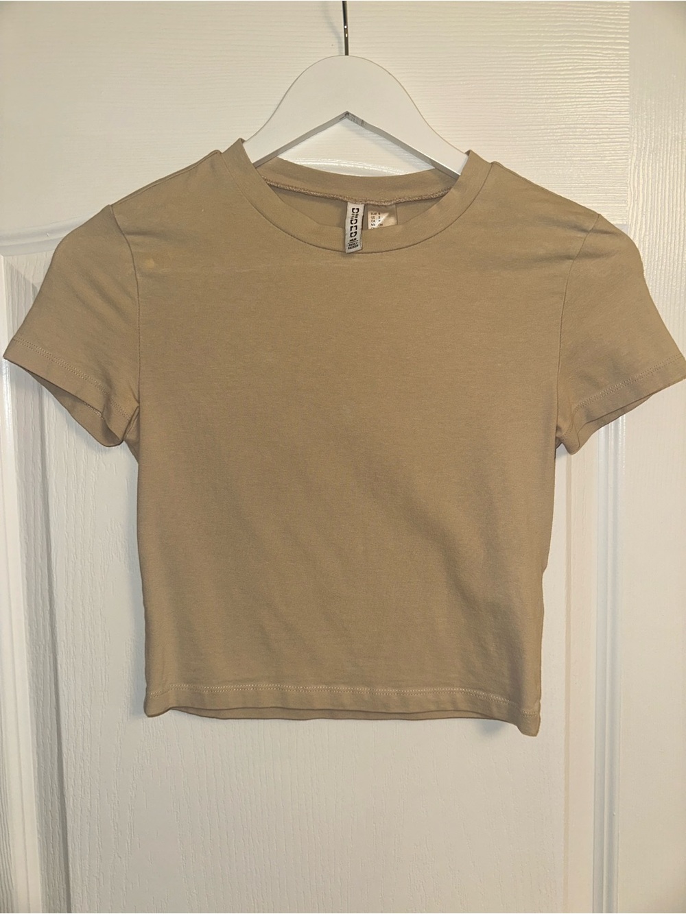 H&M Divided Short Sleeve Crop Top in Brown